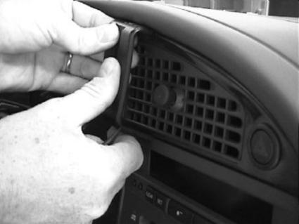Brodit ProClip 853040 - Saab 9-5 1998-2005