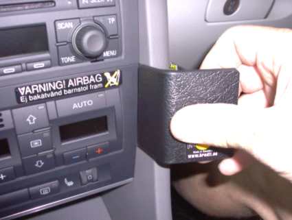 Brodit ProClip 853092 - Audi A4 Cabriolet 2002-2007