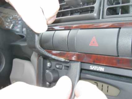 Brodit ProClip 853102 - Saturn L-series 2000-2005