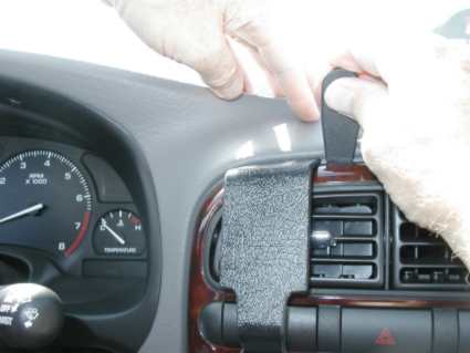 Brodit ProClip 853102 - Saturn L-series 2000-2005