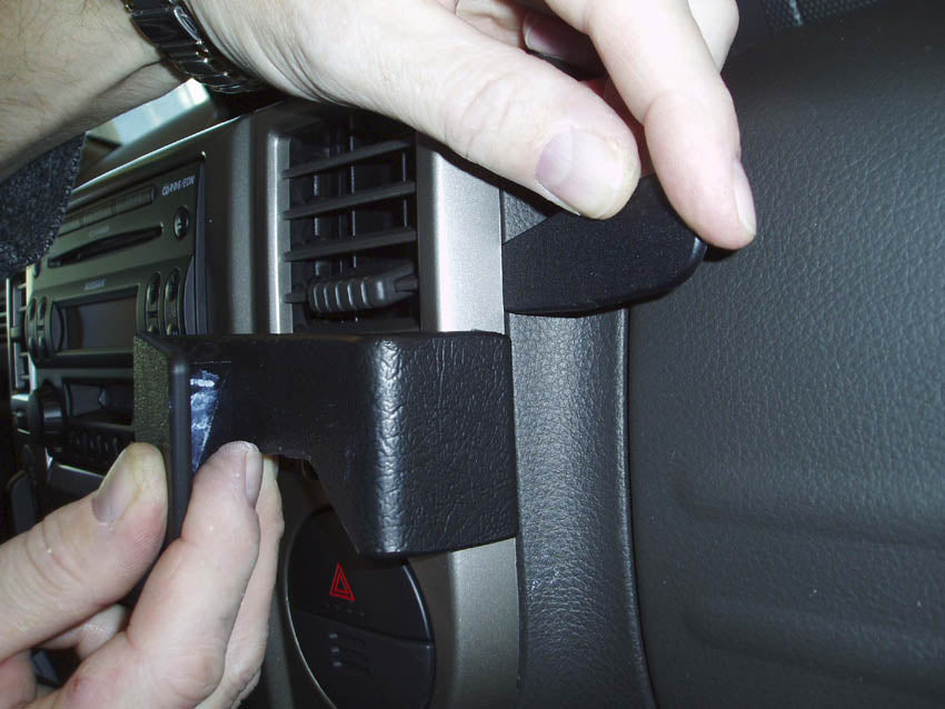 Brodit ProClip 853368 - Nissan X-Trail 2004-2007