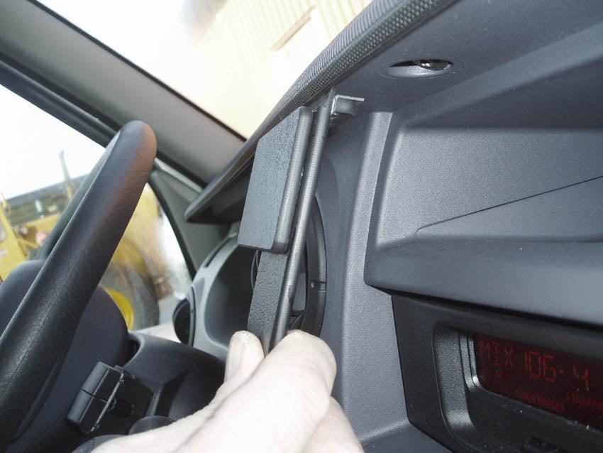 Brodit ProClip 853375 - Nissan Interstar 2004-2011