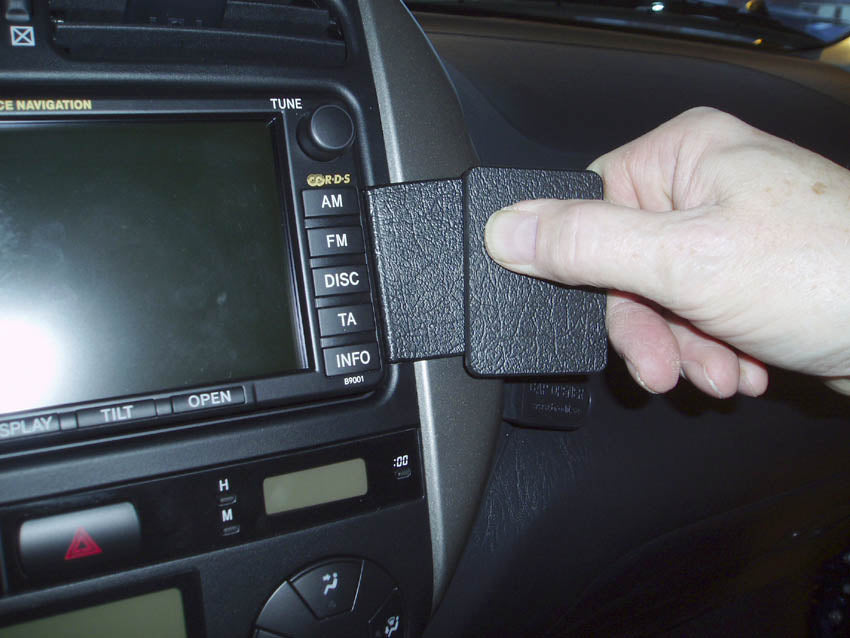 Brodit ProClip 853378 - Toyota RAV 4 2004-2005