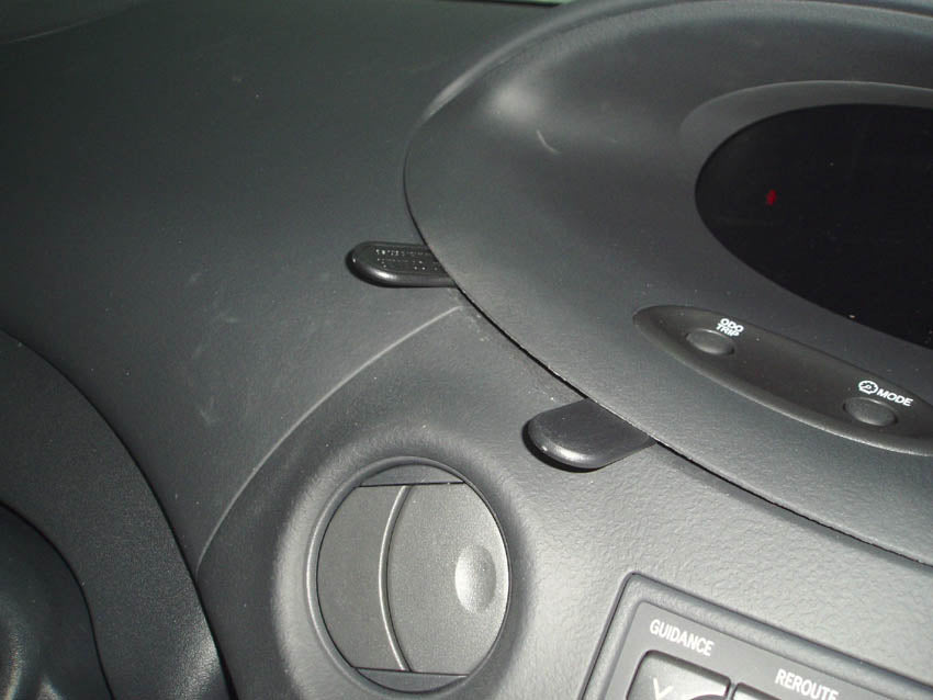 Brodit ProClip 853381 - Toyota Yaris 2003-2005