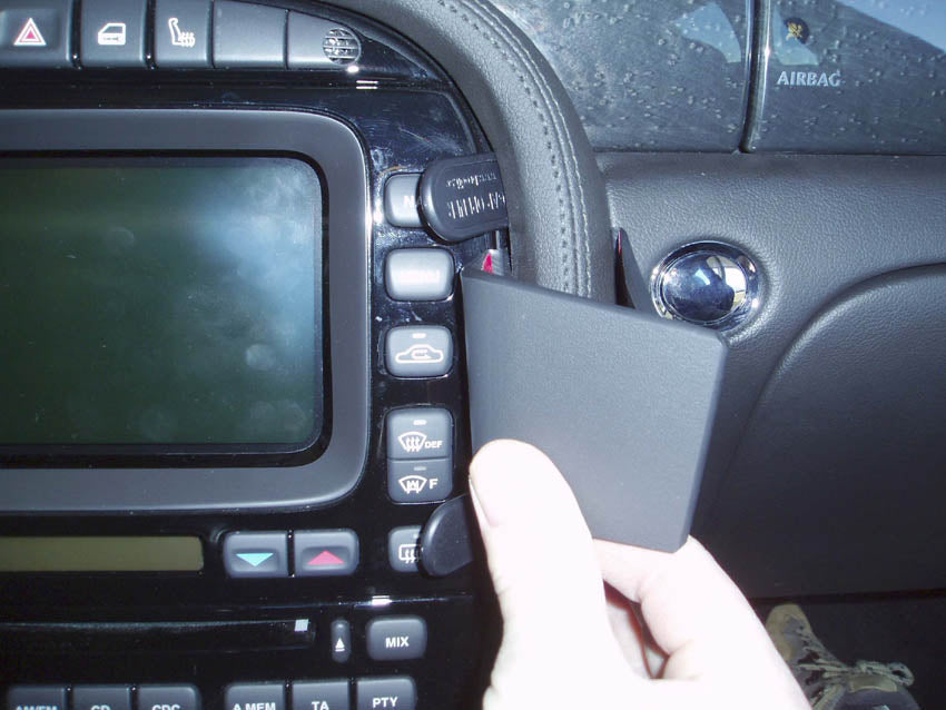 Brodit ProClip 853384 - Jaguar XJ 2003-2009