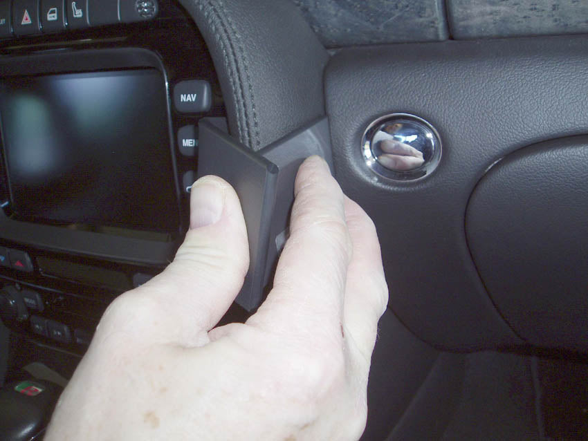 Brodit ProClip 853384 - Jaguar XJ 2003-2009