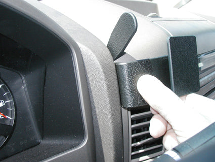 Brodit ProClip 853449 - Infiniti Armada 2004-2007
