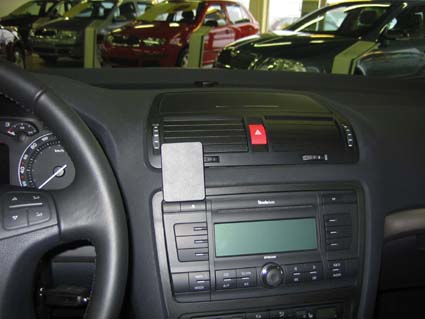 Brodit ProClip 853525 - Skoda Octavia II 2005-2013