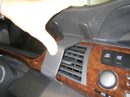 Brodit ProClip 853667 - Honda FR-V 2005-2011