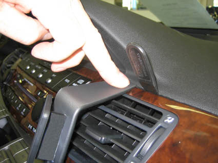 Brodit ProClip 853668 - Honda FR-V 2005-2011