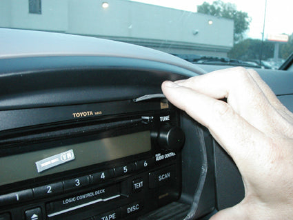 Brodit ProClip 853706 - Toyota Sequoia 2000-2007