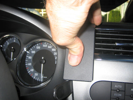 Brodit ProClip 853714 - Seat Leon 2006-2012