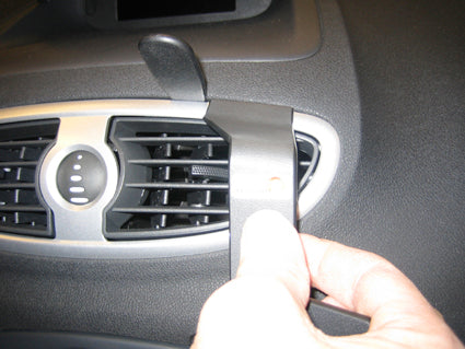 Brodit ProClip 853799 - Renault Clio III 2006-2012