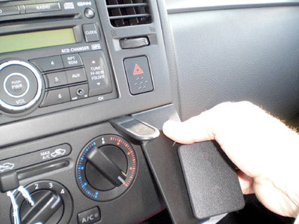 Brodit ProClip 853920 - Nissan Tiida 2007-2011