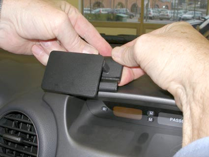 Brodit ProClip 853960 - Kia Carens III 2007-2013