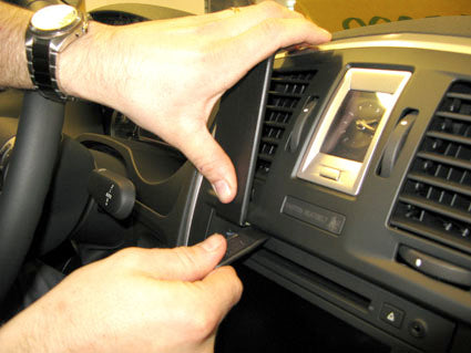 Brodit ProClip 854175 - Cadillac BLS 2006-2010