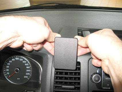 Brodit ProClip 854432 - Volkswagen Caravelle 2010-2015