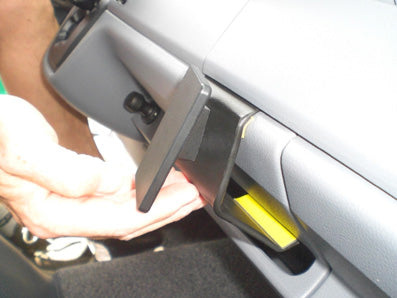 Brodit ProClip 854789 - Fuso Canter 2010-2019