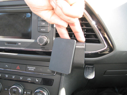 Brodit ProClip 854890 - Seat Leon 2013-2020