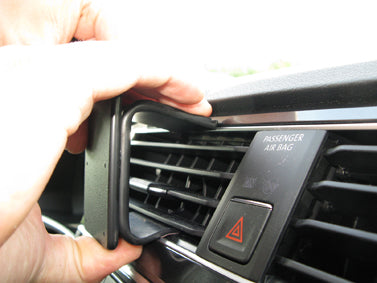 Brodit ProClip 855218 - Volkswagen Tiguan 2017-2024