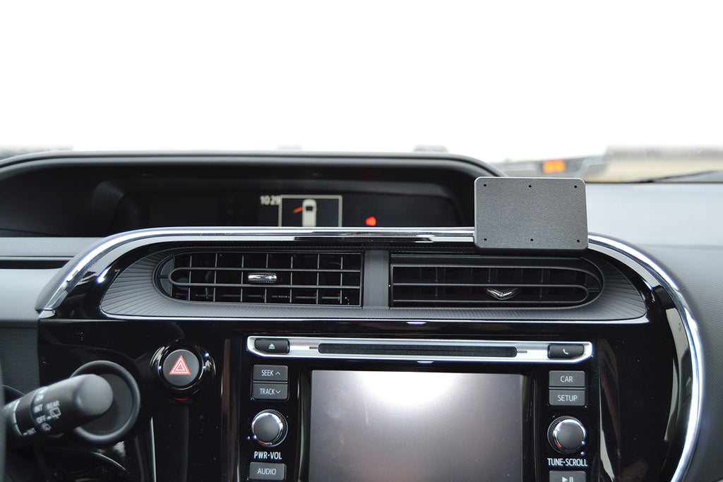 Brodit ProClip 855365 - Toyota Prius c 2018-2020