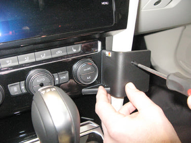 Brodit ProClip 855401 - Volkswagen Passat Alltrack 2016-2023