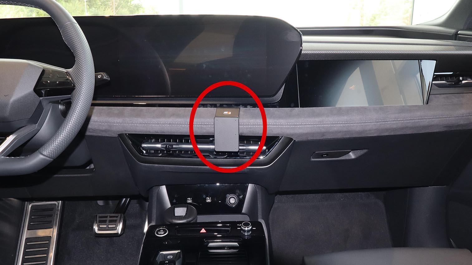 Brodit ProClip 856114 - Audi Q6 2025-2026