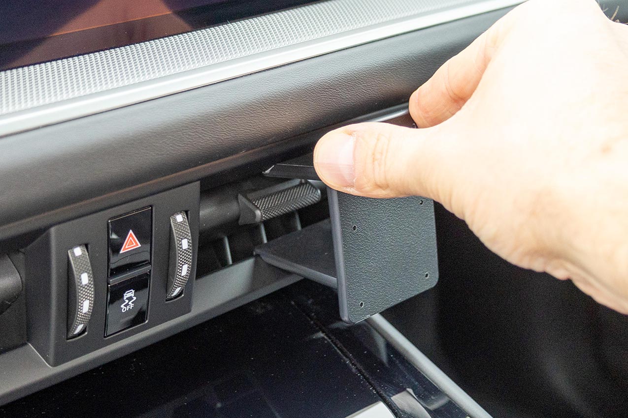 Brodit ProClip 856137 - Porsche Cayenne 2025-2026
