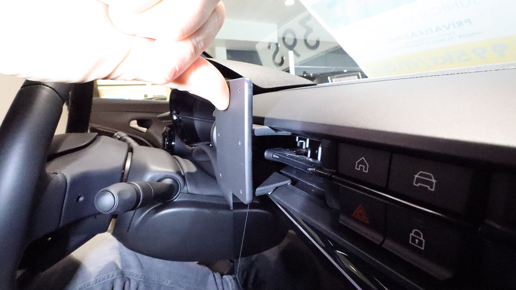 Brodit ProClip 856235 - Alfa Romeo Junior 2024-2026