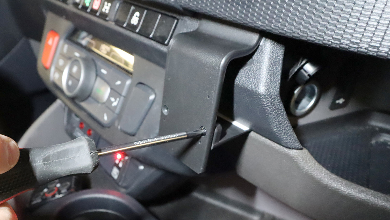 Brodit ProClip 856258 - DAF XD 2022-2026