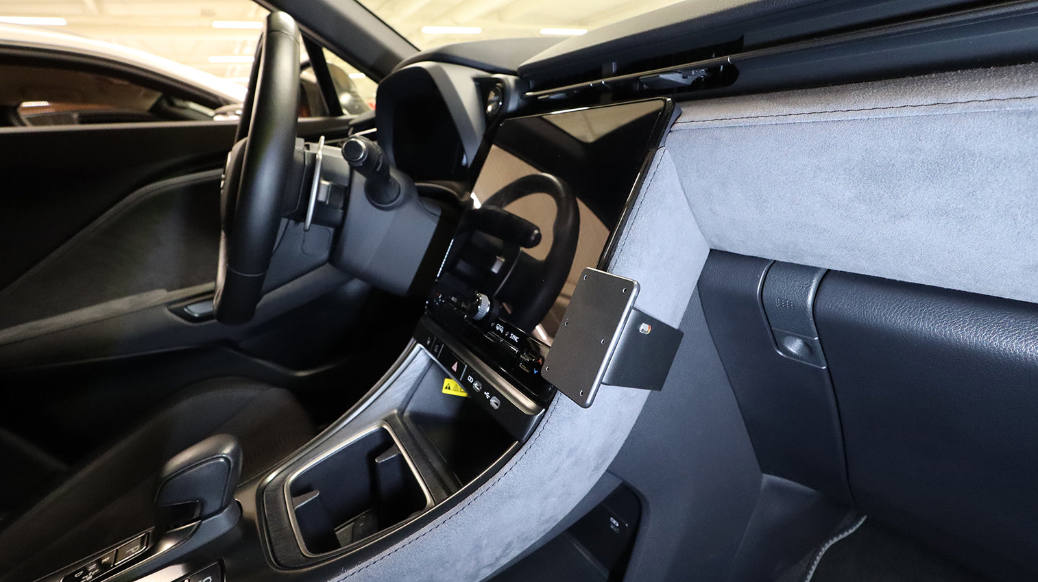Brodit ProClip 856279 - Lexus LBX Series 2024-2026