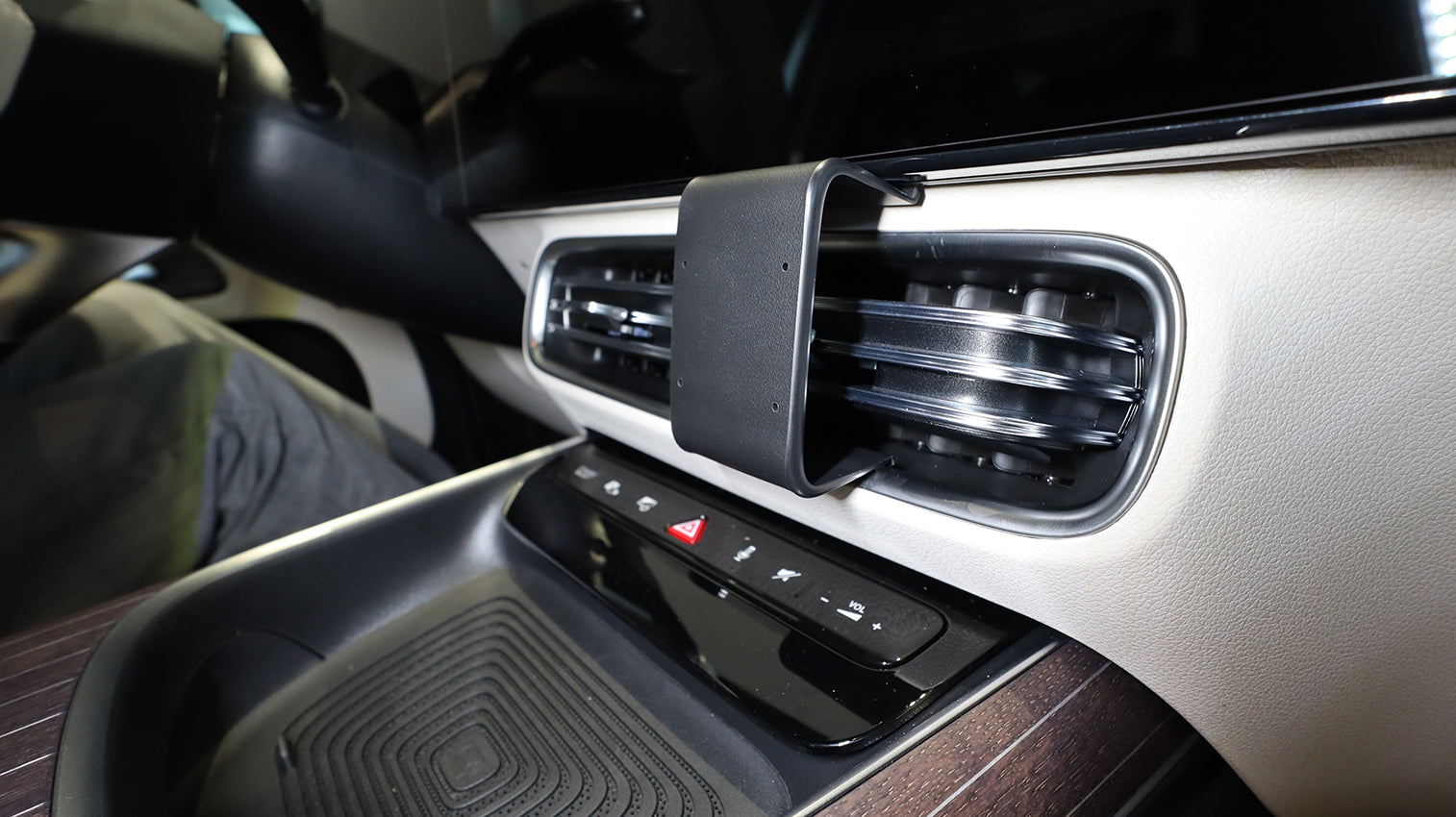 Brodit ProClip 856289 - Mercedes-Benz CLA-Class 2026-2027