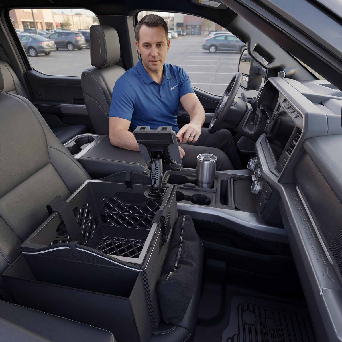 Arkon AUEXC01RVPT AutoExec tablethouder; apparaten en opbergspullen niet inbegrepen