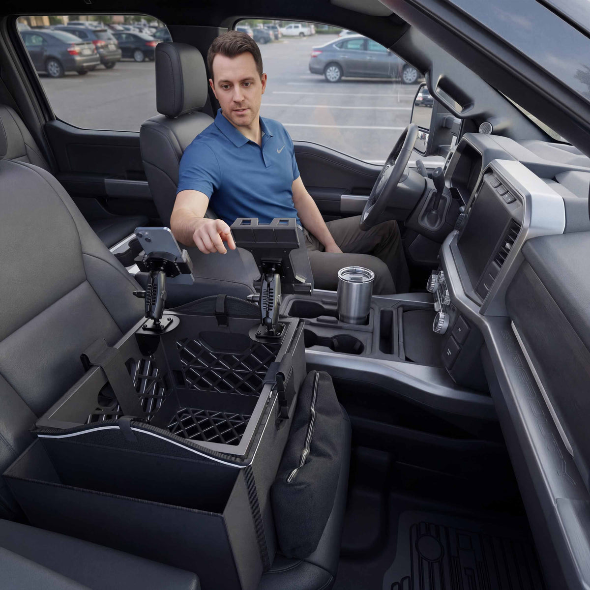 Arkon AUEXC01RVPT AutoExec telefoon- en tablethouder; apparaten en opbergspullen niet inbegrepen