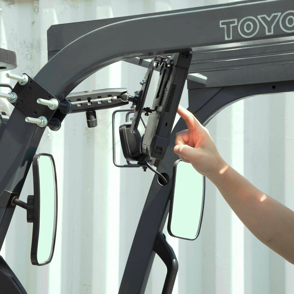Arkon FLBK3885VESA montagedetail of voorbeeld; toestel niet inbegrepen