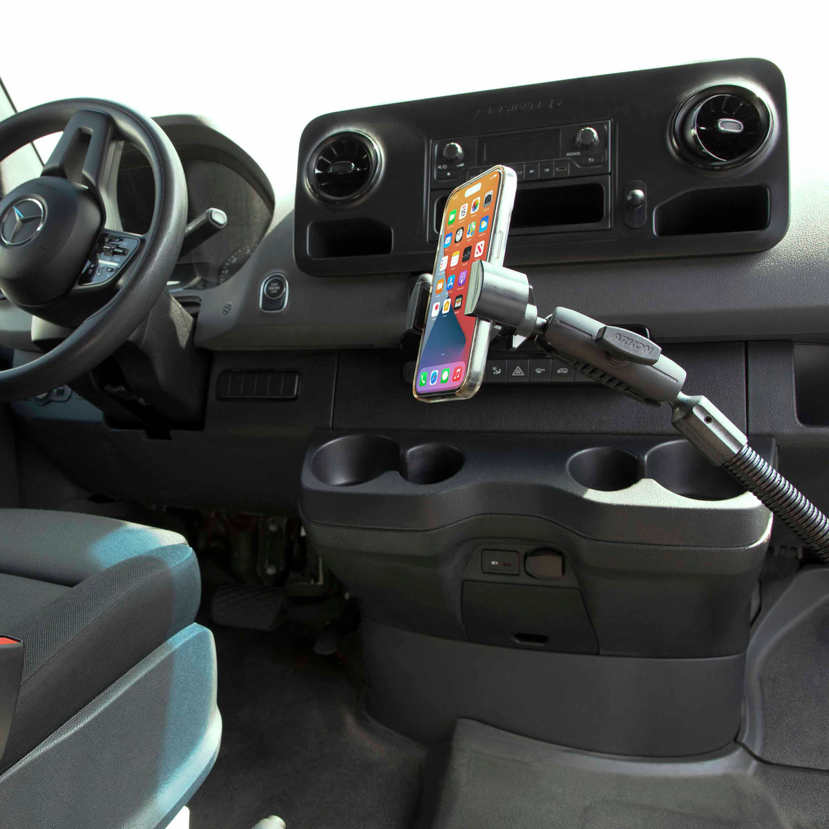 Arkon RVRM8825AL houder- of montagedetail; toestel en andere apparatuur niet inbegrepen