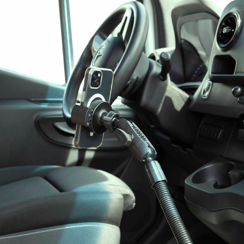 Arkon XLRM8825AL houder- of montagedetail; toestel en andere apparatuur niet inbegrepen