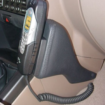 Kuda Console 081935 - Nissan Frontier (2000-2004) - kunstleder