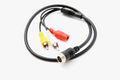 m-use adapterkabel 2 x RCA (m) +power (m) - 4pin (m)