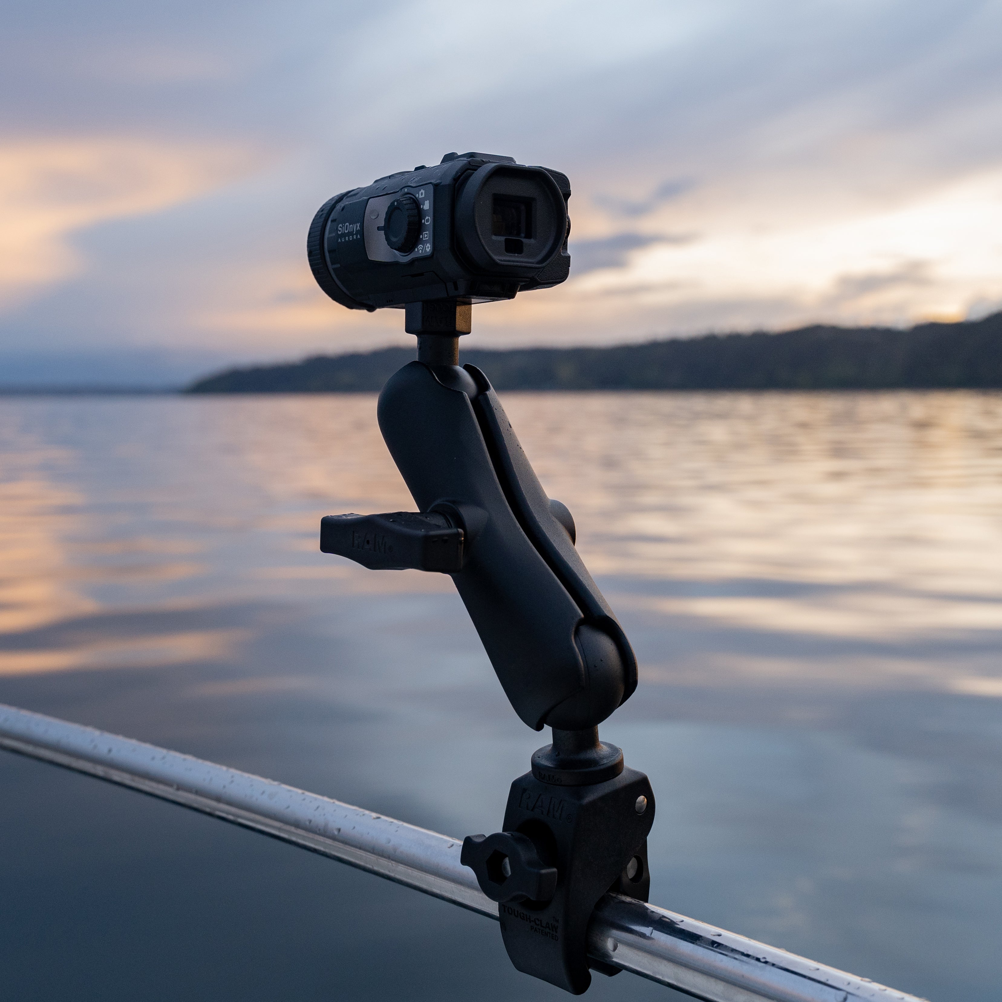 RAM Tough-Ball™ Camera Montage met RAM Tough-Claw™ Klembasis - Klein - RAM Mounts RAM-400-379-252025U afbeelding 3