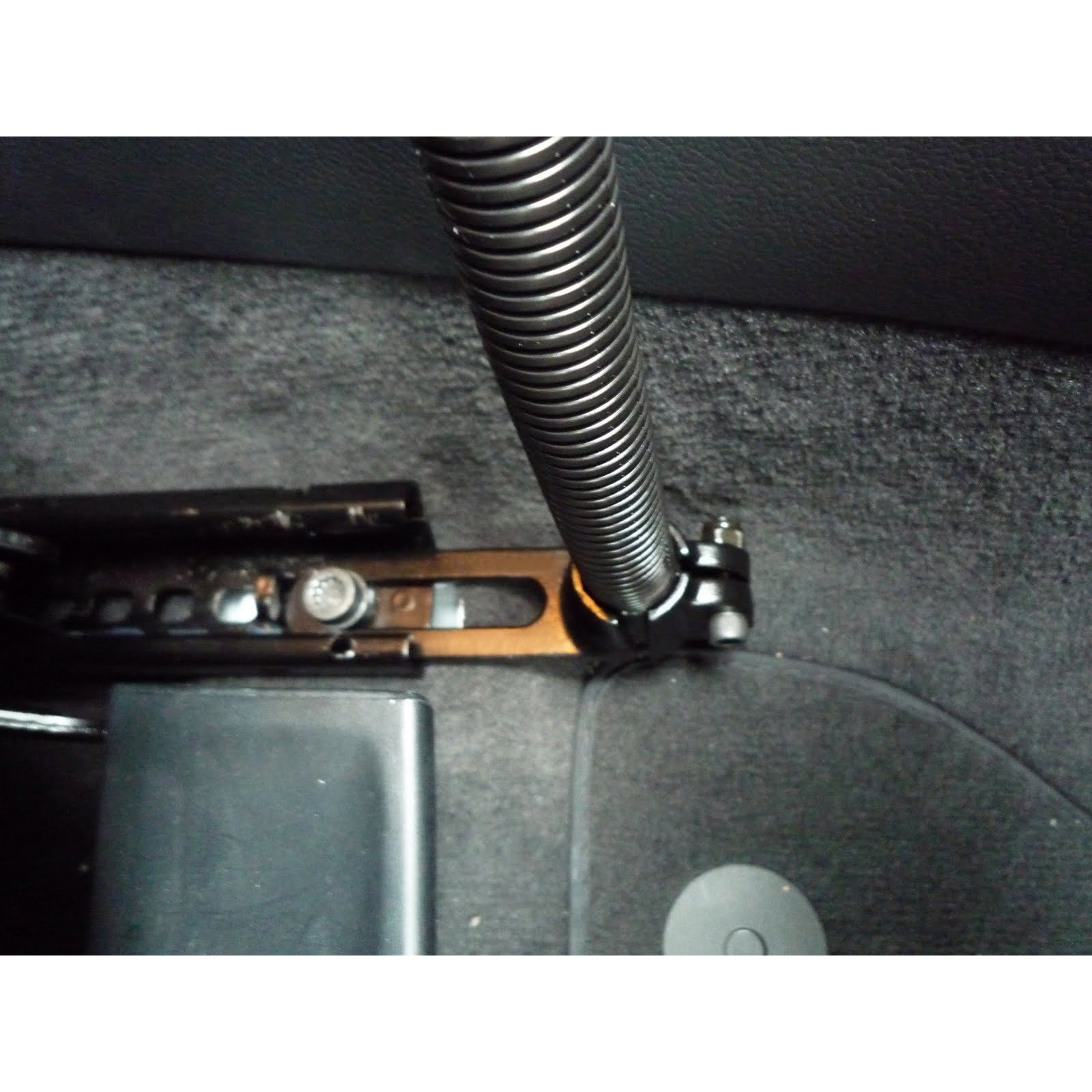 RAM Pod™ I voertuigmontage met 18" aluminium staaf en ronde plaat - B-maat - RAM Mounts RAM-B-316-1-202U afbeelding 3