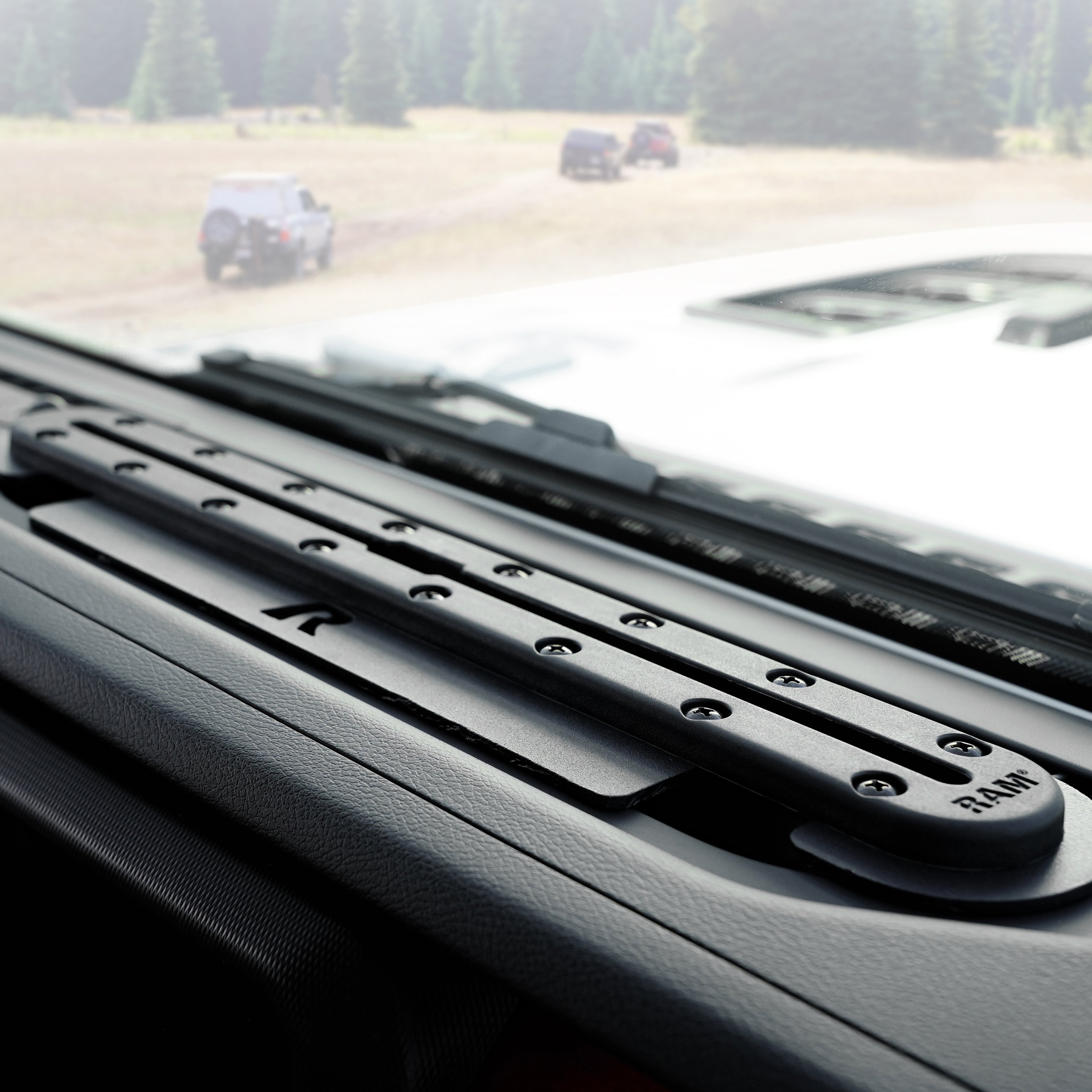 RAM Tough-Track™ voor '18-23 Jeep JL/JLU/Gladiator - RAM Mounts RAM-DT-204-TRACK-A12U afbeelding 3