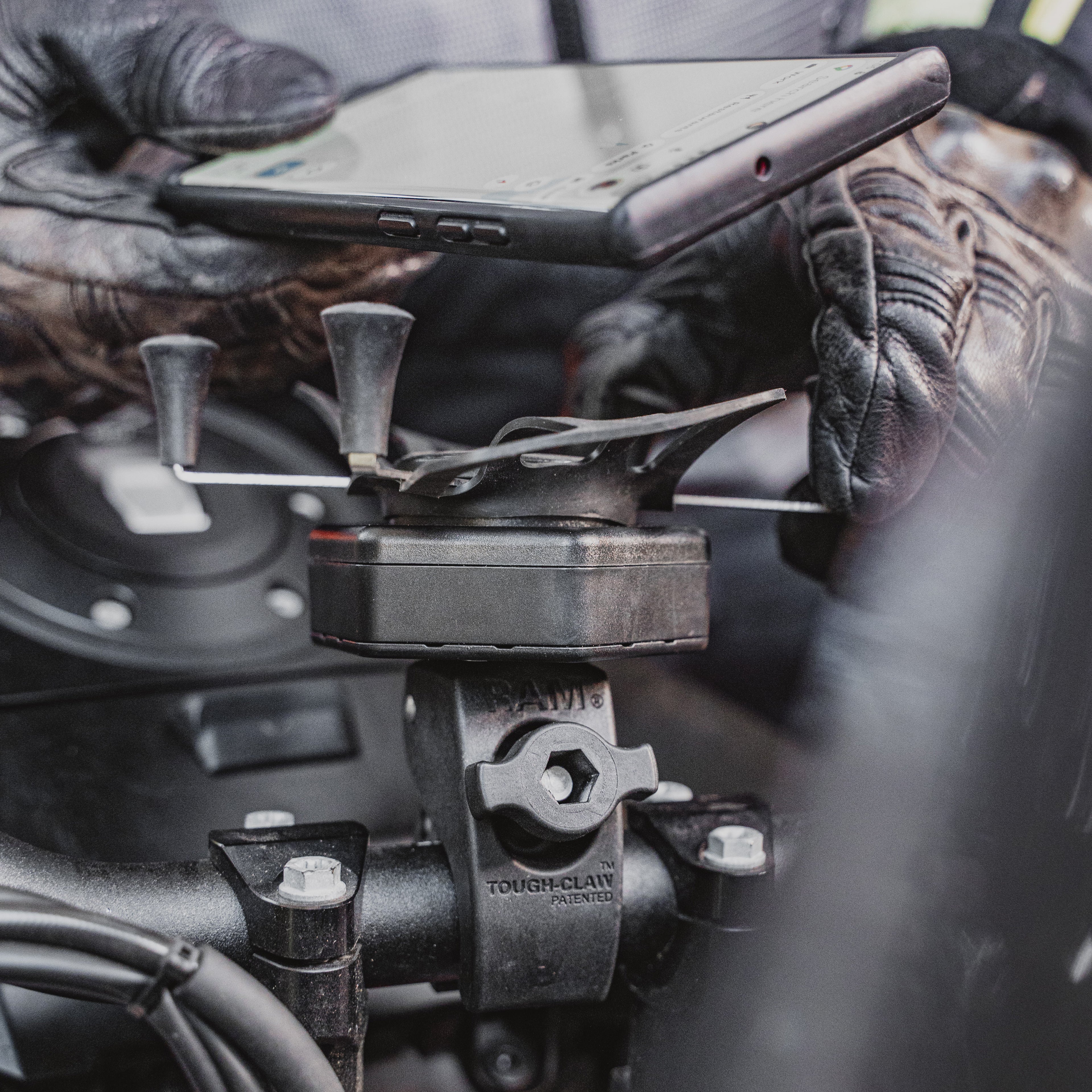 RAM X-Grip® Grote Telefoonhouder met Vibe-Safe™ & Small Tough-Claw™ - RAM Mounts RAM-HOL-UN10-462-400 afbeelding 6