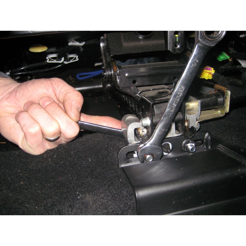 RAM No-Drill™ Voertuigbasis voor '98-07 Volkswagen Beetle - RAM Mounts RAM-VB-174 afbeelding 5