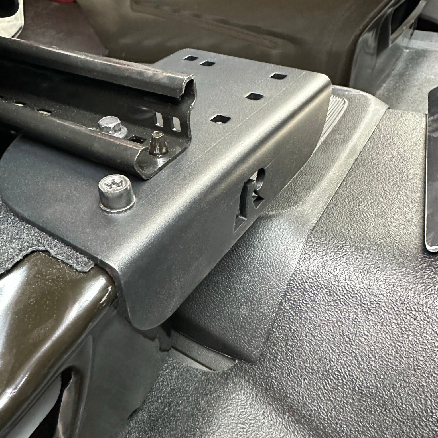 RAM No-Drill™ Laptop montage voor '14-26 Ford Transit Grote bestelwagen - RAM Mounts RAM-VB-194-SW1 afbeelding 5