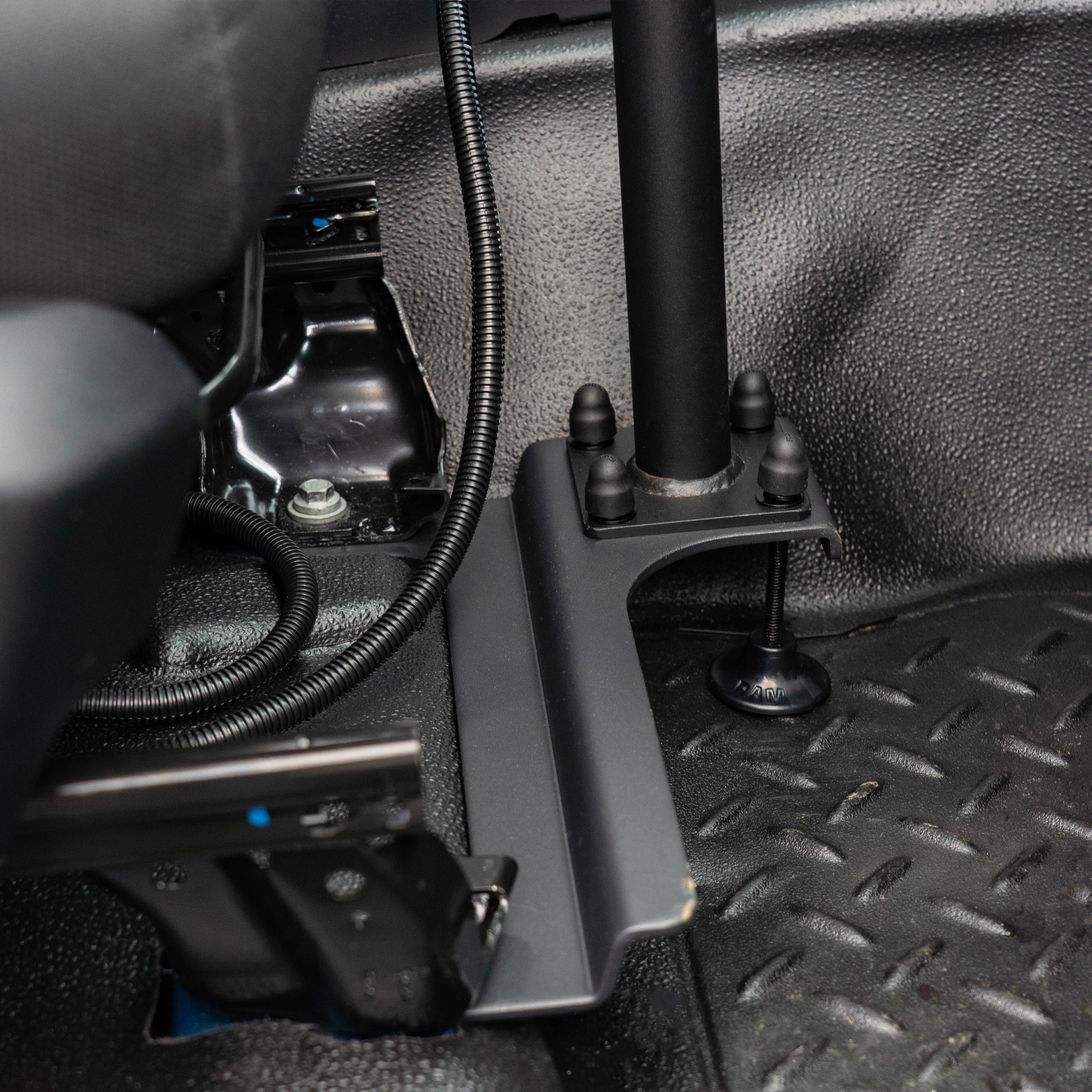 RAM No-Drill™ Voertuig basis voor '20-26 Ford Police Interceptor Utility - RAM Mounts RAM-VB-206 afbeelding 3