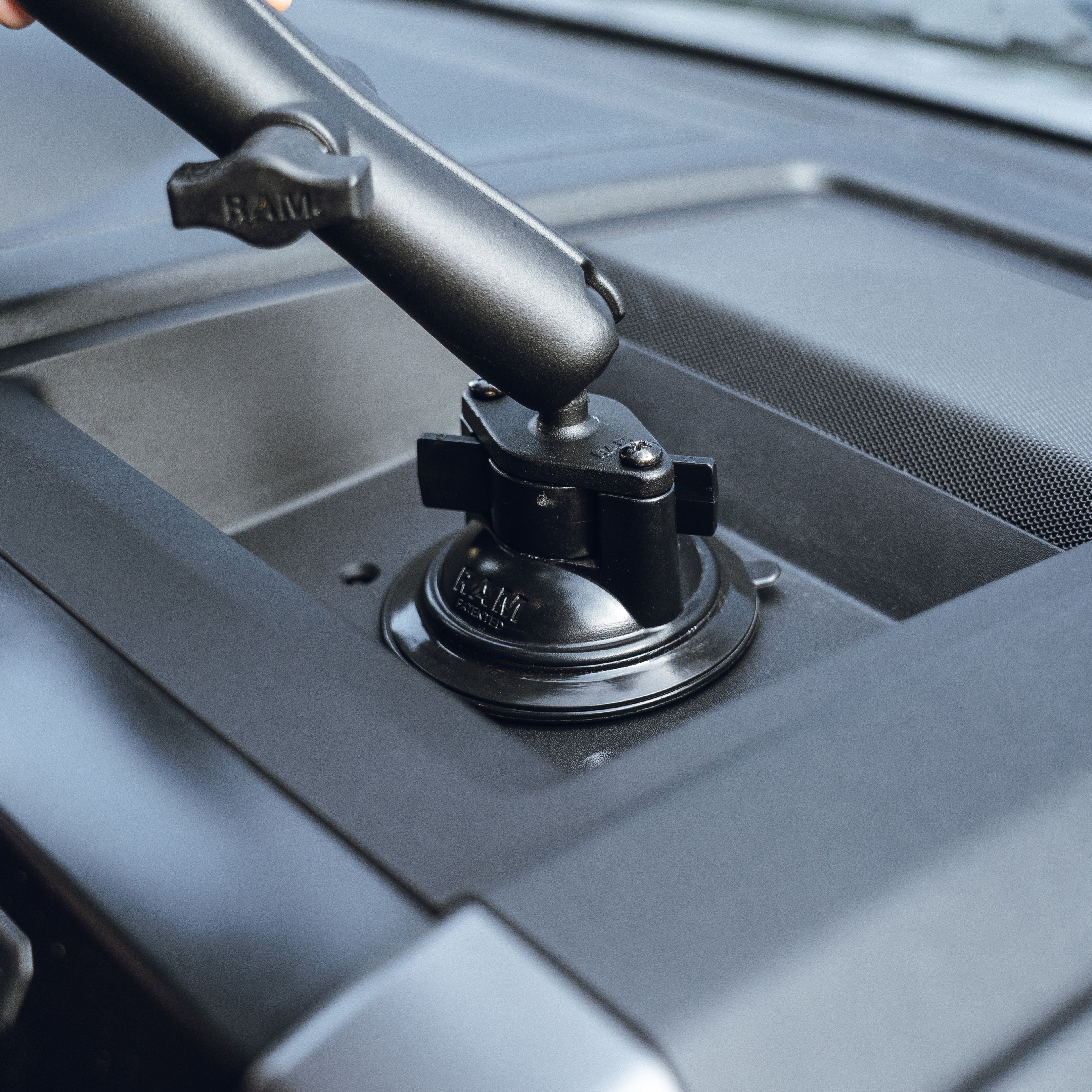 RAM Zwarte 8,89 cm (3.5") Kleefplaat voor Zuignappen - RAM Mounts RAP-350-35BU afbeelding 4